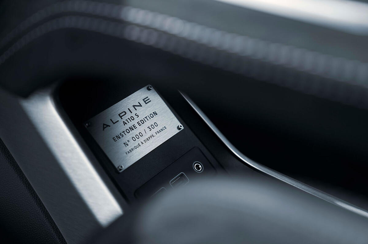 Alpine A110 S Enstone Edition plaque