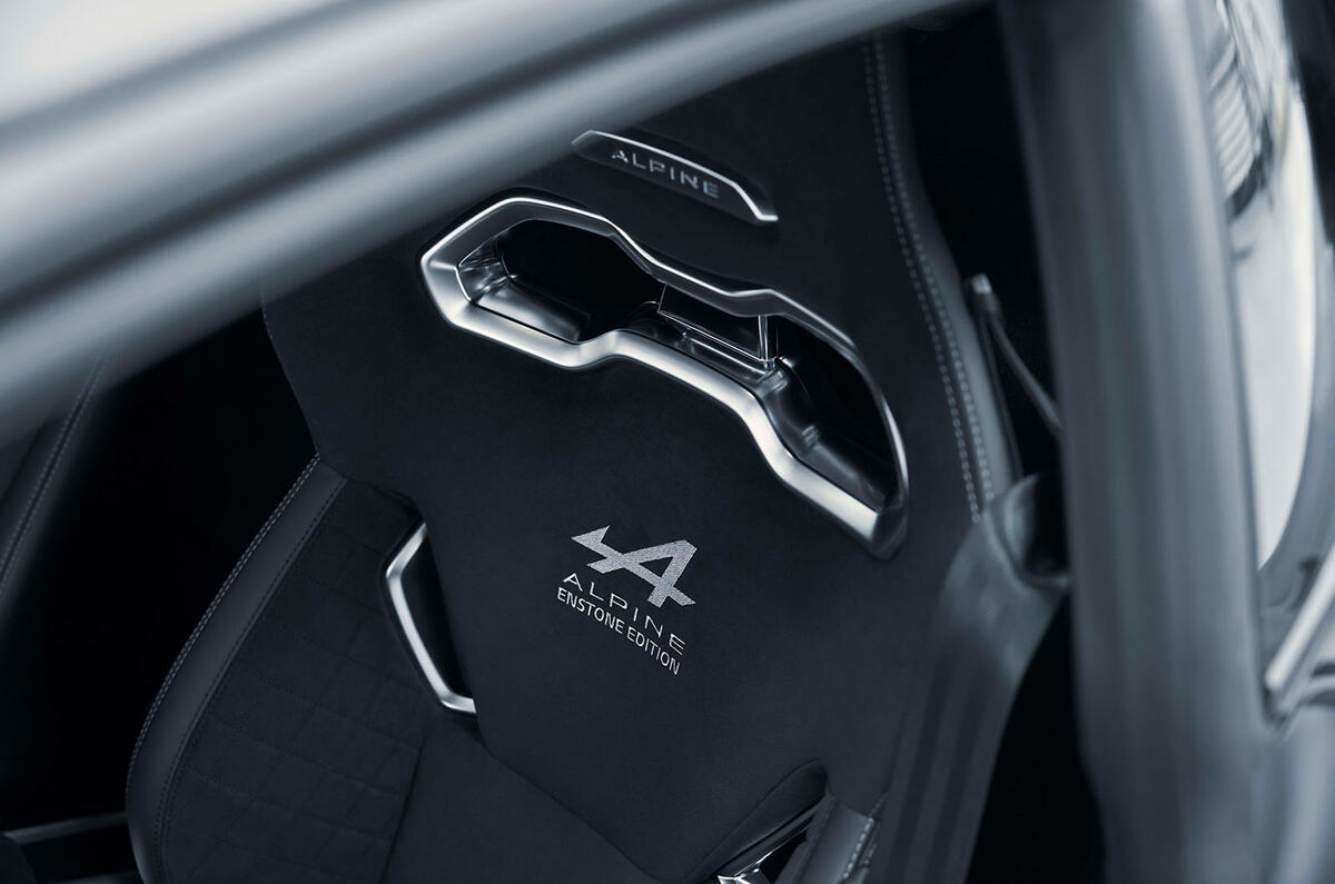 Alpine A110 S Enstone Edition seats