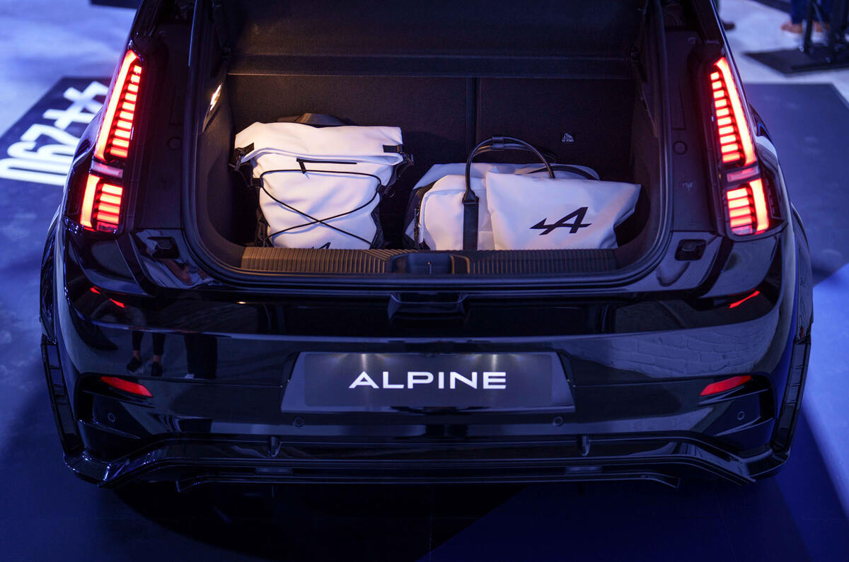 Alpine A290 boot packed Alpine A290 boot packed