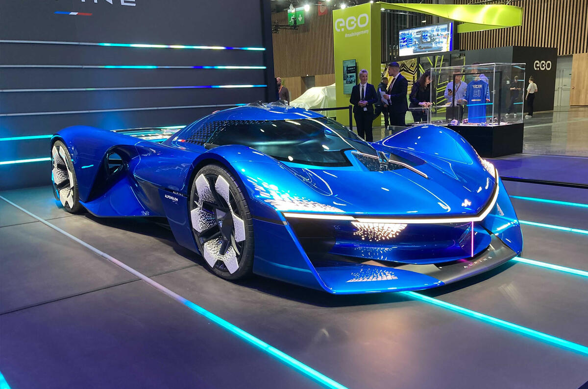 Alpine Alpenglow 2022 front r quarter static Paris motor show Alpine Alpenglow 2022 front r quarter static Paris motor show