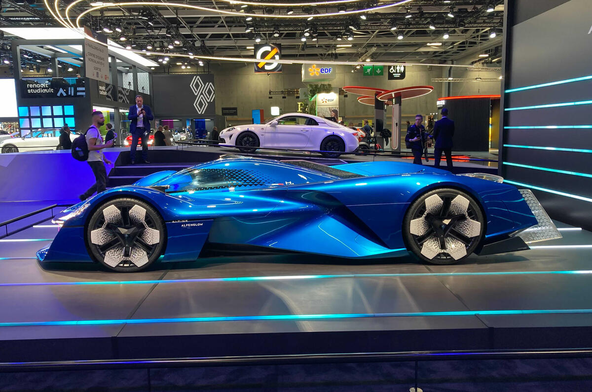 Alpine Alpenglow 2022 side static Paris motor show Alpine Alpenglow 2022 side static Paris motor show