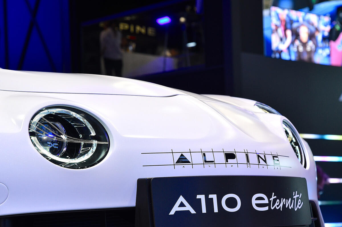 alpine e ternité paris motor show 05 head light alpine e ternité paris motor show 05 head light