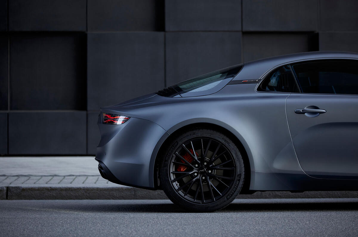 Alpine A110S - rear wheel
