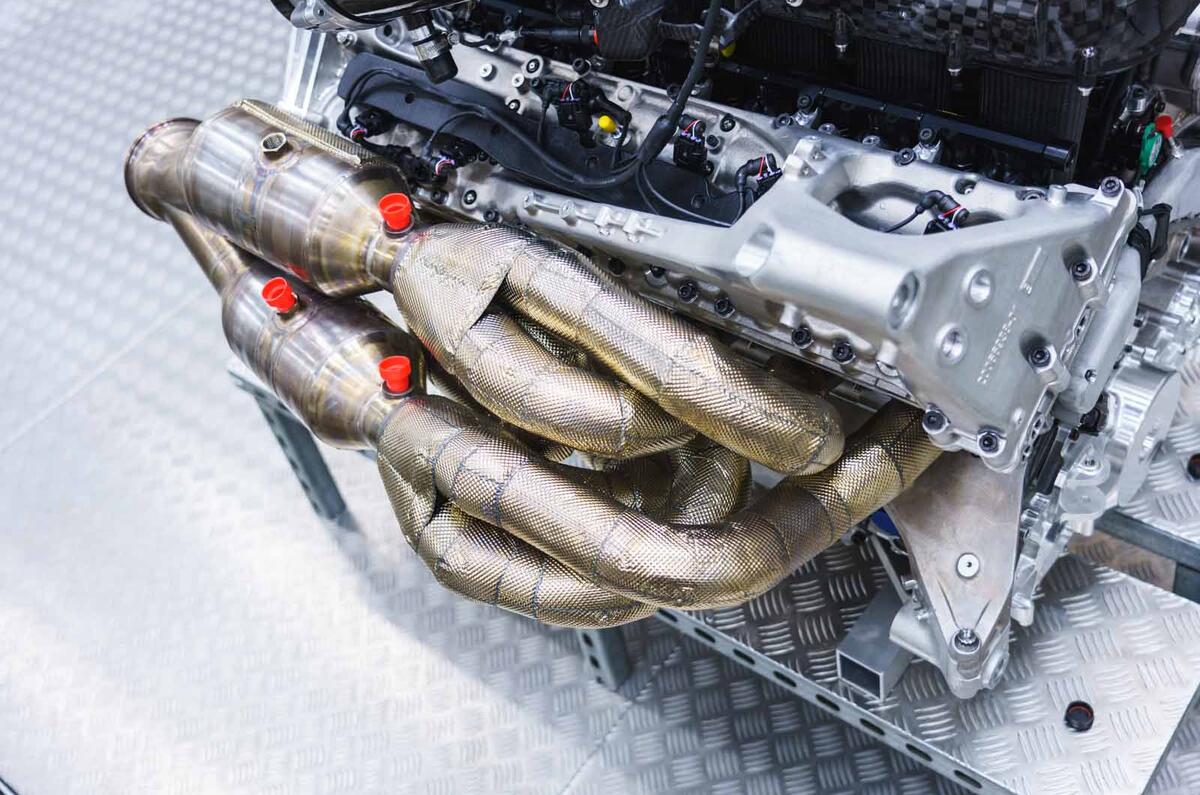 Aston Martin Valkyrie engine