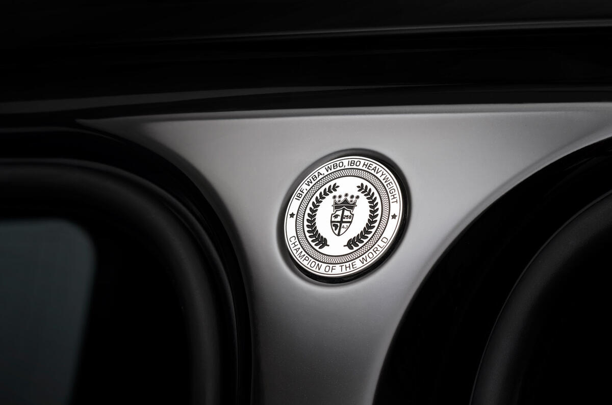 Anthony Joshua Range Rover 2020 - B-pillar badge