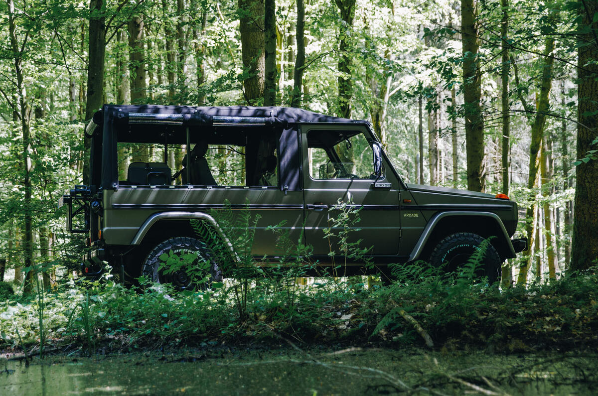 Arcade Cars G Class side outdoors