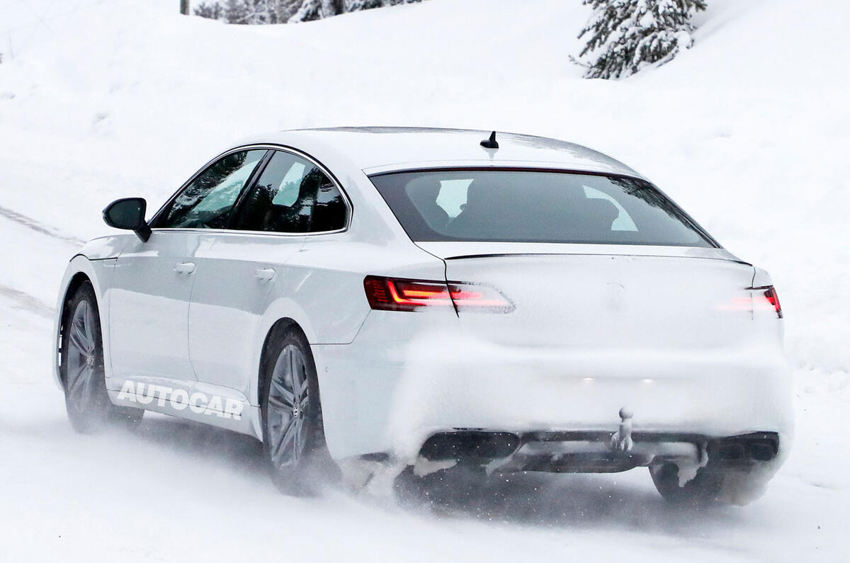 Volkswagen Arteon R spy photos - rear Volkswagen Arteon R spy photos - rear