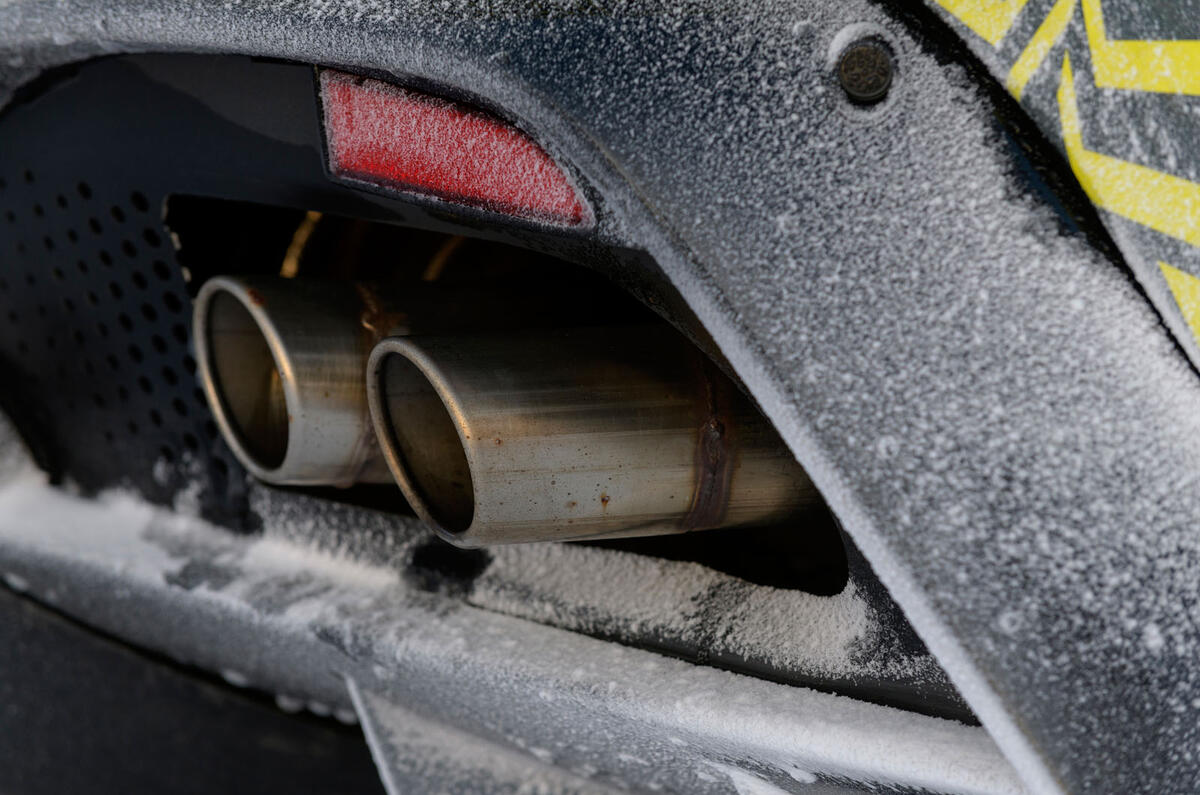 New 2018 Aston Martin Vantage - prototype review 