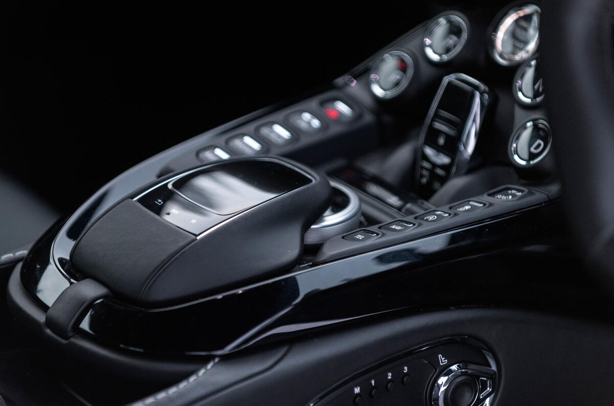 New 2018 Aston Martin Vantage - prototype review 