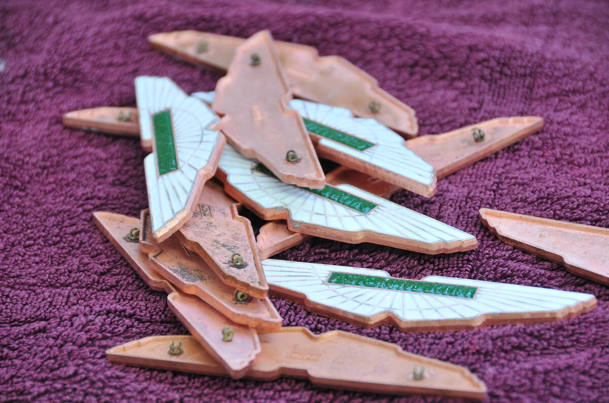 Aston Martin badges