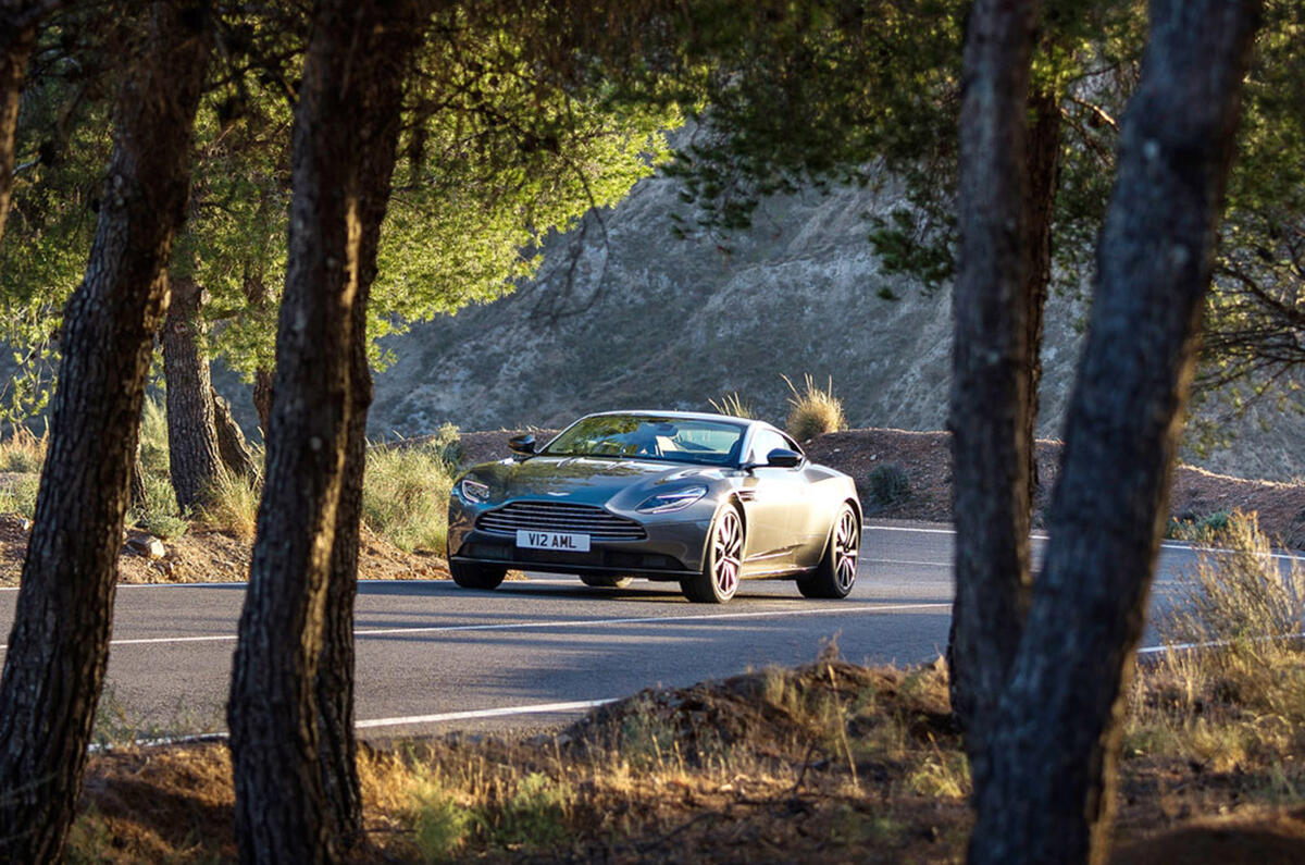 Aston Martin DB11