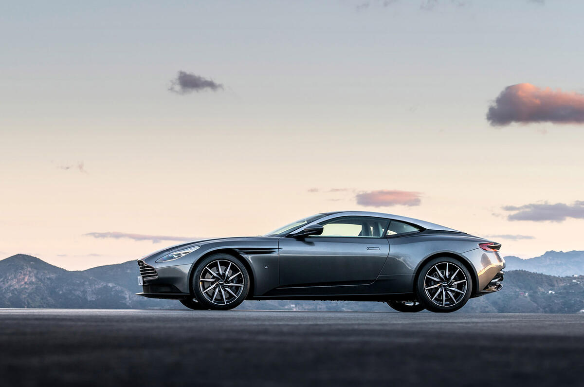 Aston Martin DB11