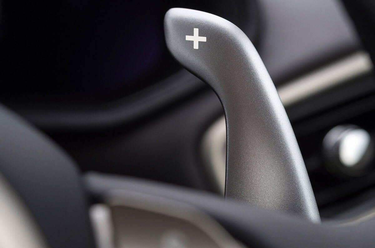 Aston dsfw354red db11 140