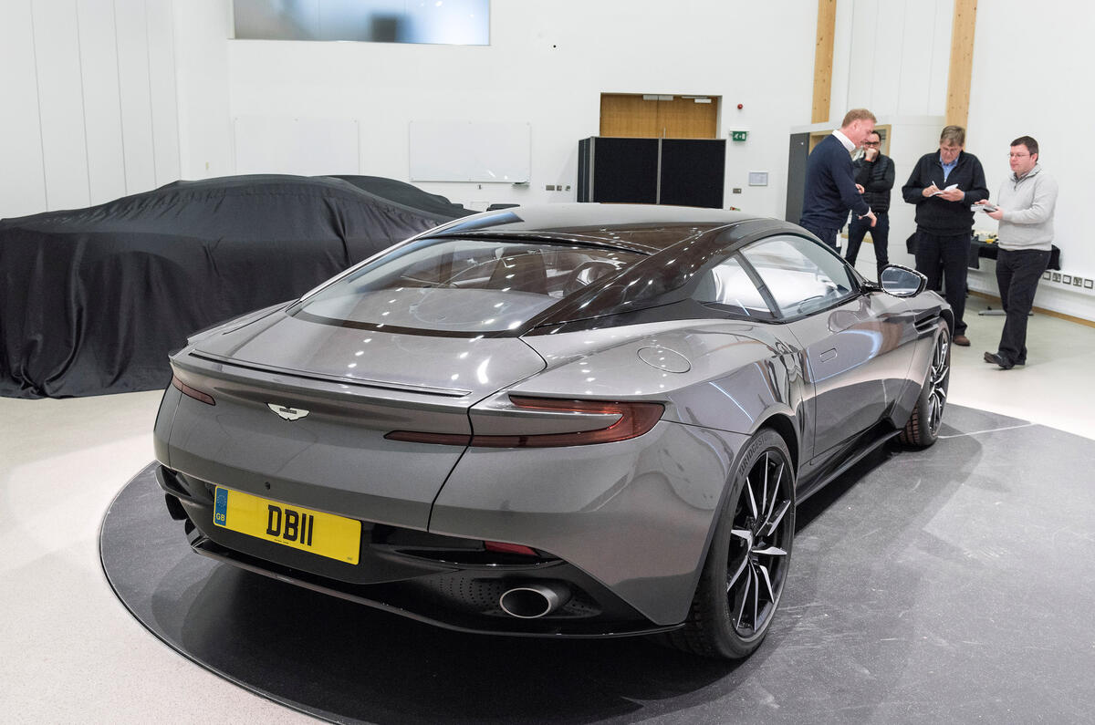 Aston Martin DB11
