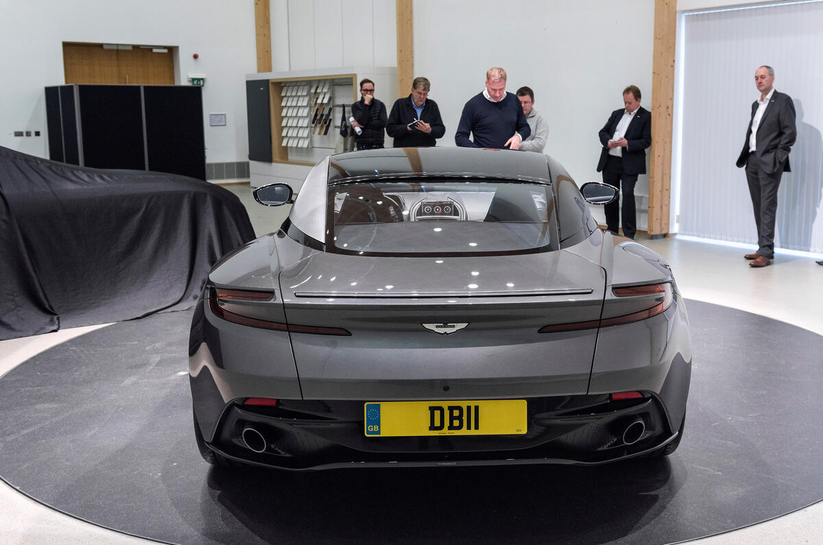 Aston Martin DB11