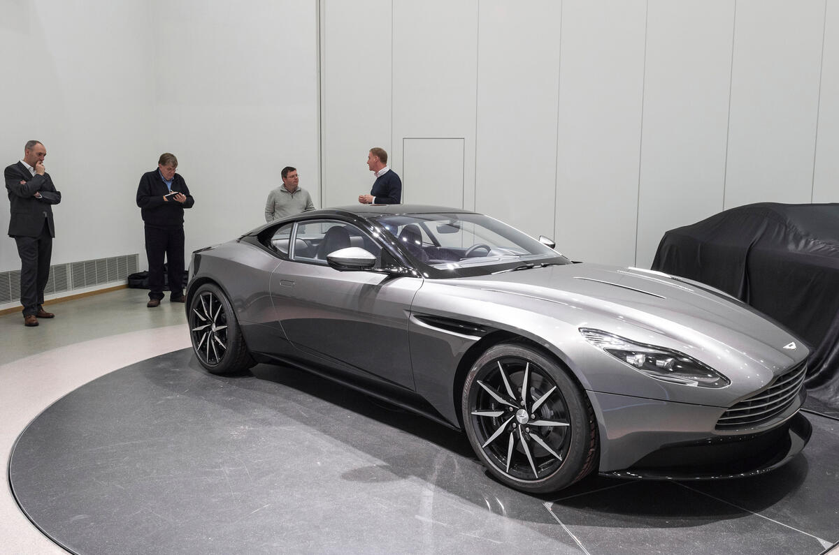 Aston Martin DB11