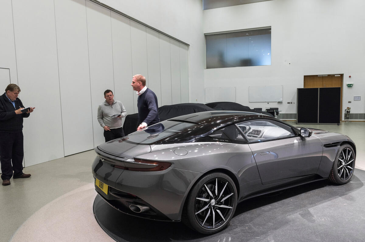 Aston Martin DB11