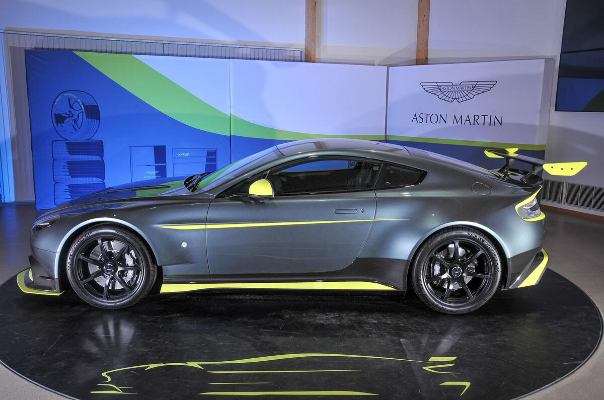 Aston Martin Vantage GT8