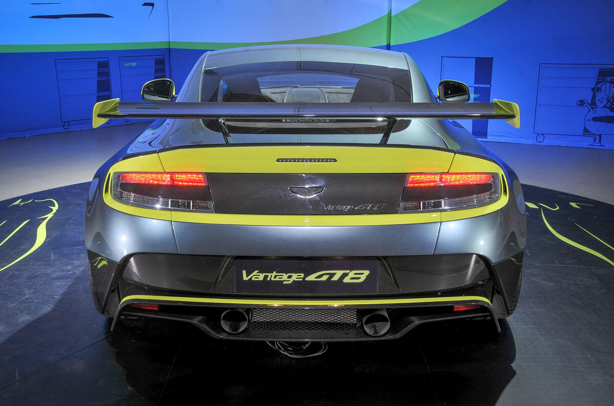Aston Martin Vantage GT8