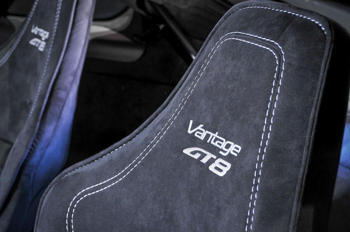 Aston Martin Vantage GT8