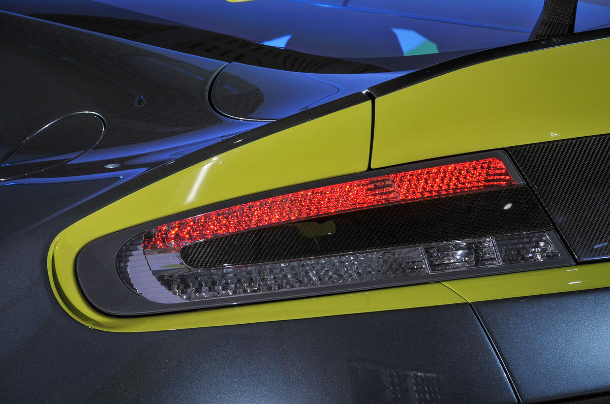 Aston Martin Vantage GT8
