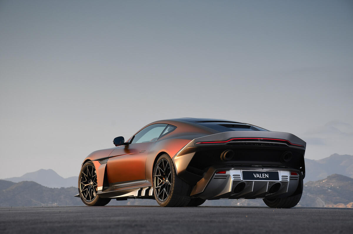 Aston Martin Valen 2026 jb20260703 2408