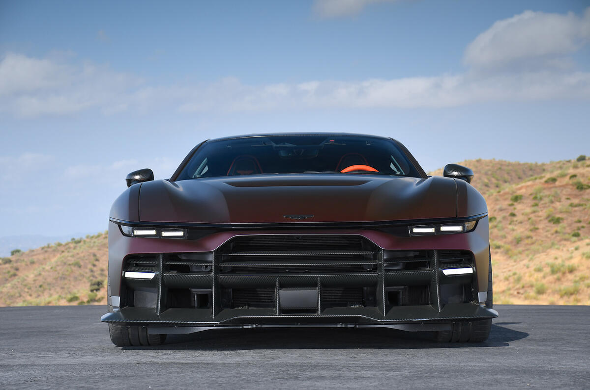 Aston Martin Valen 2026 jb20260703 2427