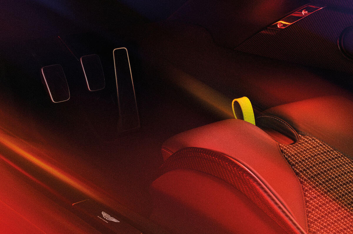 Aston Martin Valour 2023 pedals Aston Martin Valour 2023 pedals