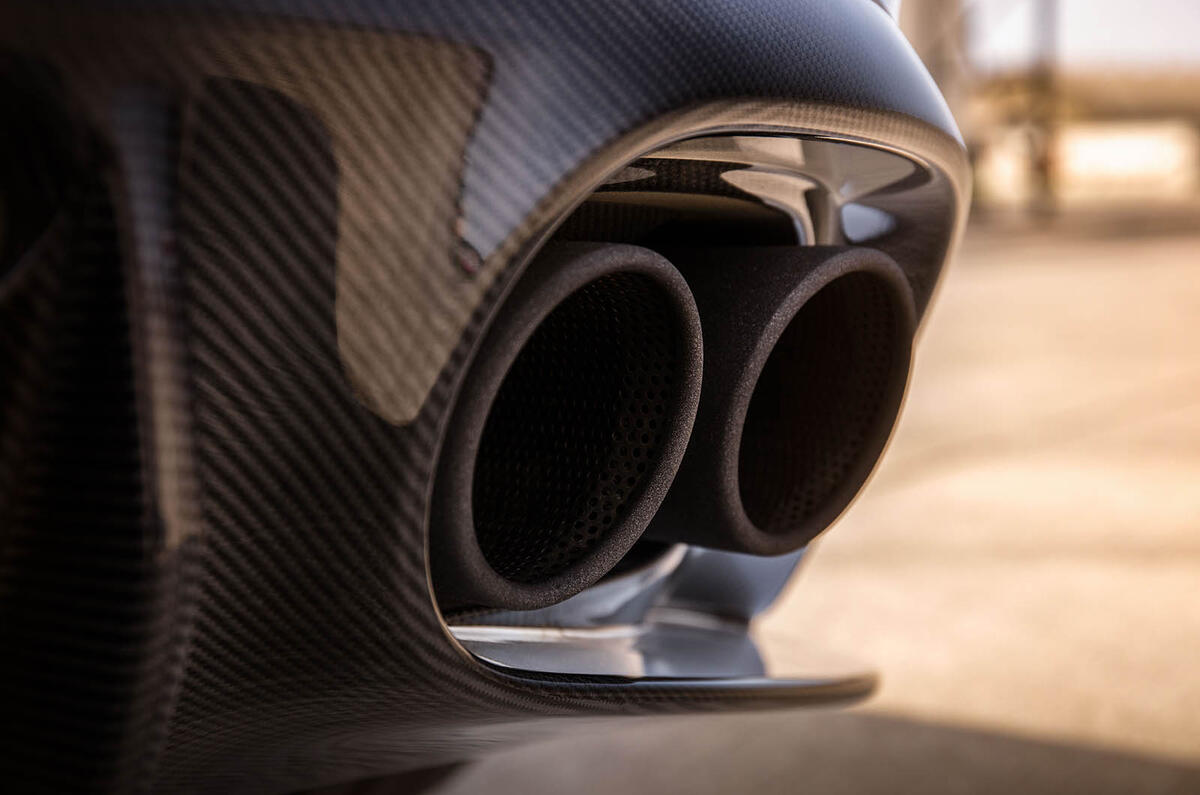 Updated Aston Martin Vanquish S revealed