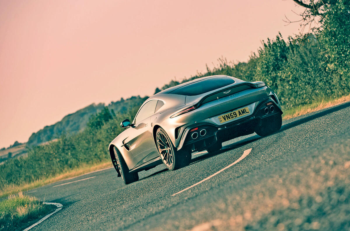 aston martin vantage ferrari roma porsche 911 turbo s triple 2024 jh 222 aston martin vantage ferrari roma porsche 911 turbo s triple 2024 jh 222