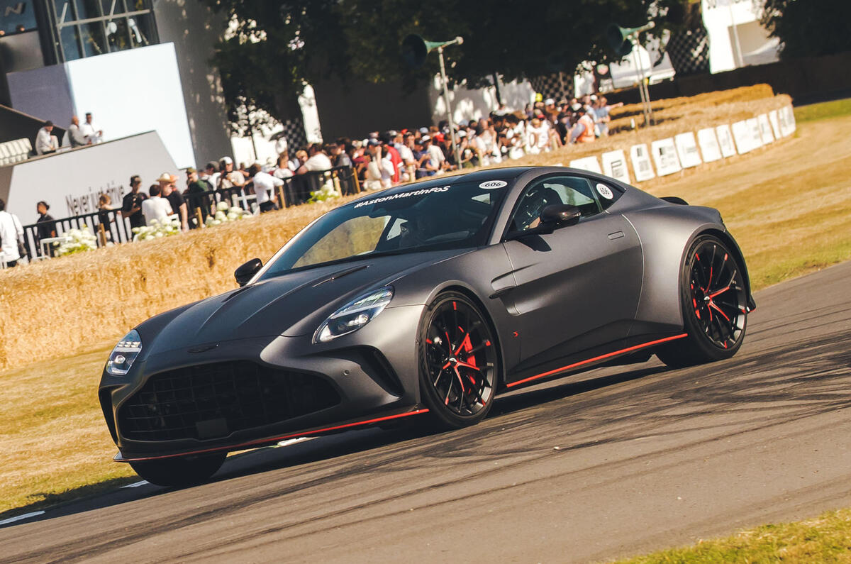 aston martin vantage s goodwood 2025 jh 2