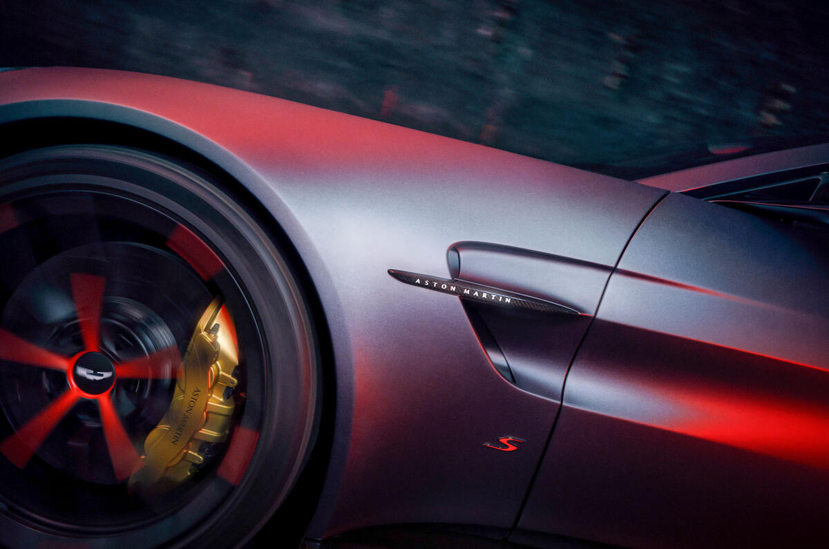 Aston Martin Vantage S side detail tracking Aston Martin Vantage S side detail tracking