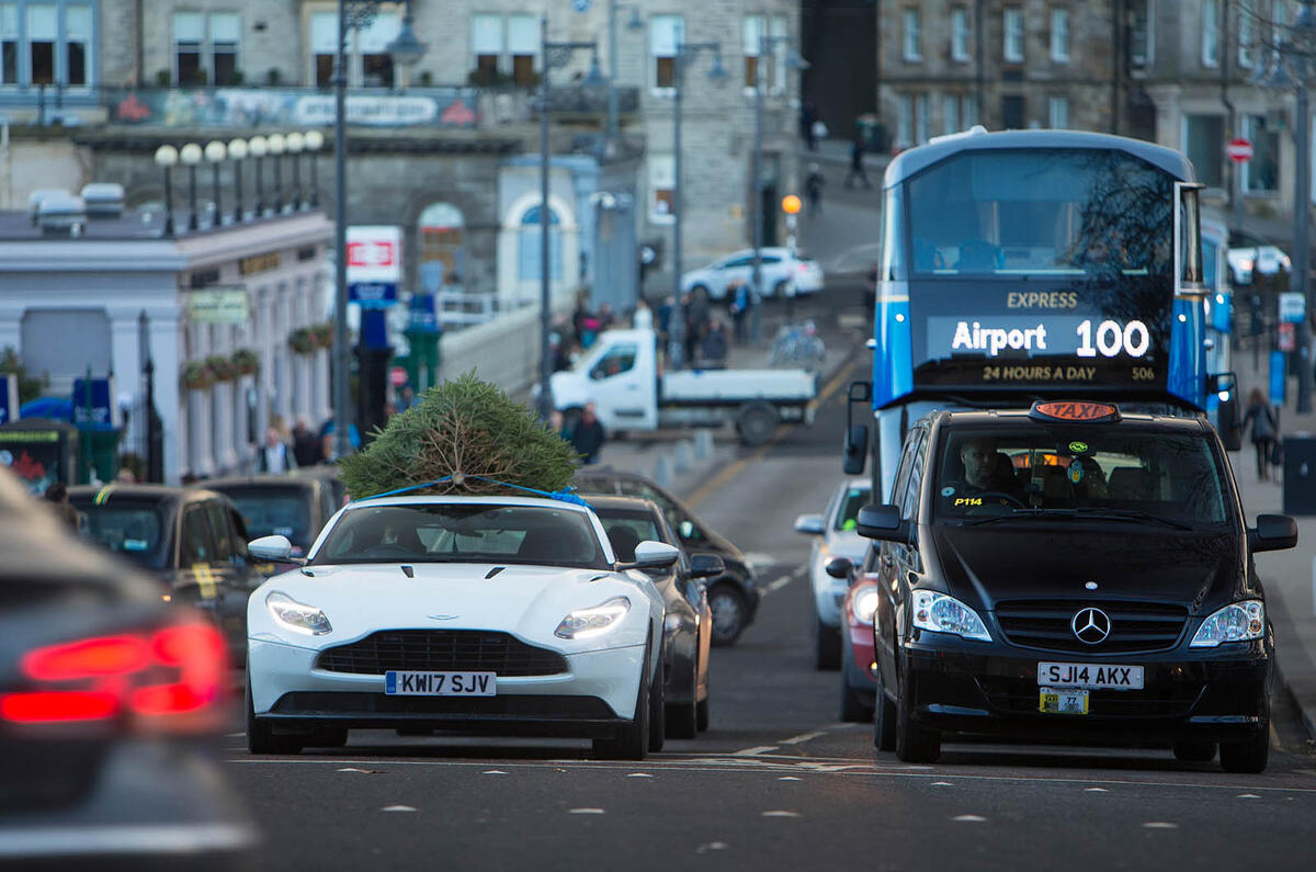 Aston Martin DB11