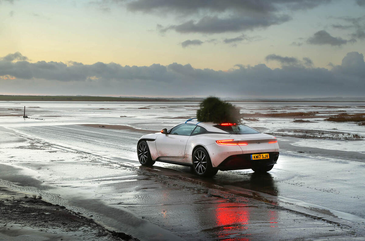 Aston Martin DB11