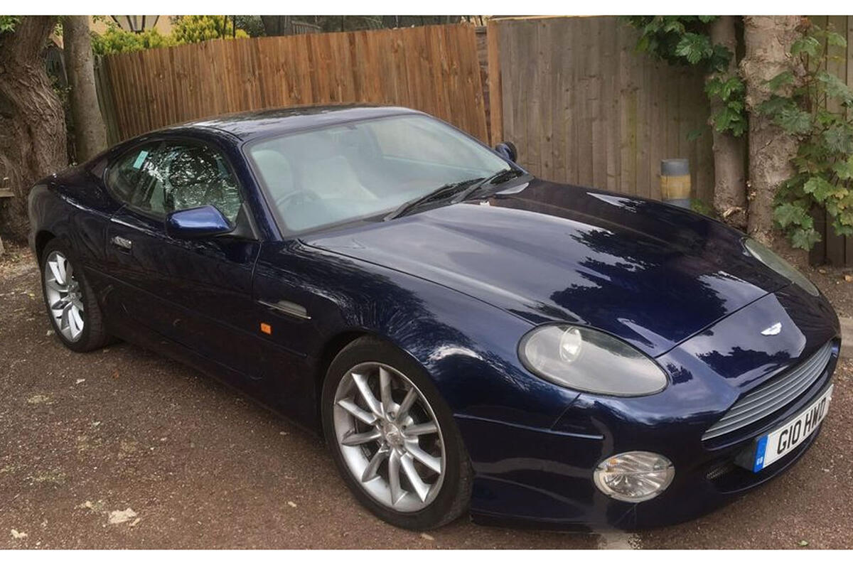 Aston Martin DB7 - front