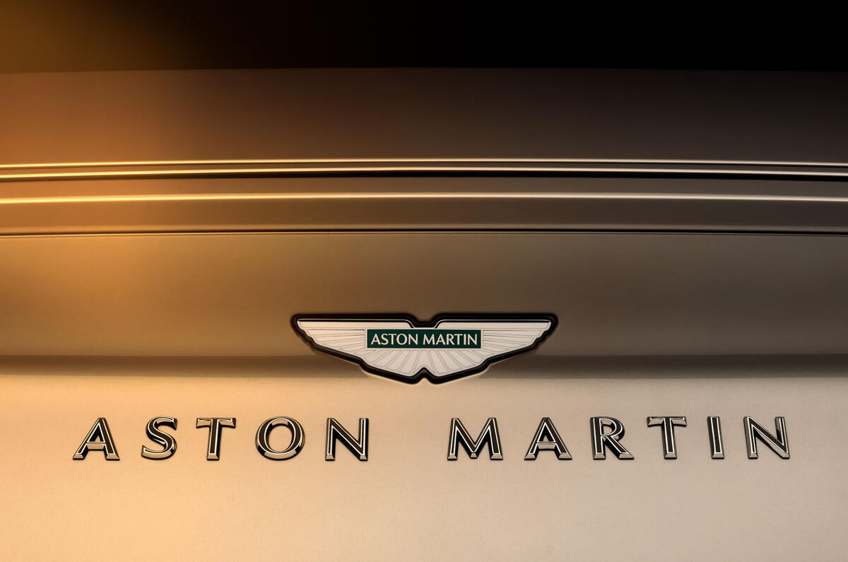 Aston Martin DB12 Goldfinger Edition 09 Aston Martin DB12 Goldfinger Edition 09