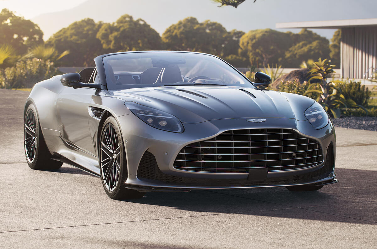 Aston Martin DB12 Volante 3 Aston Martin DB12 Volante 3