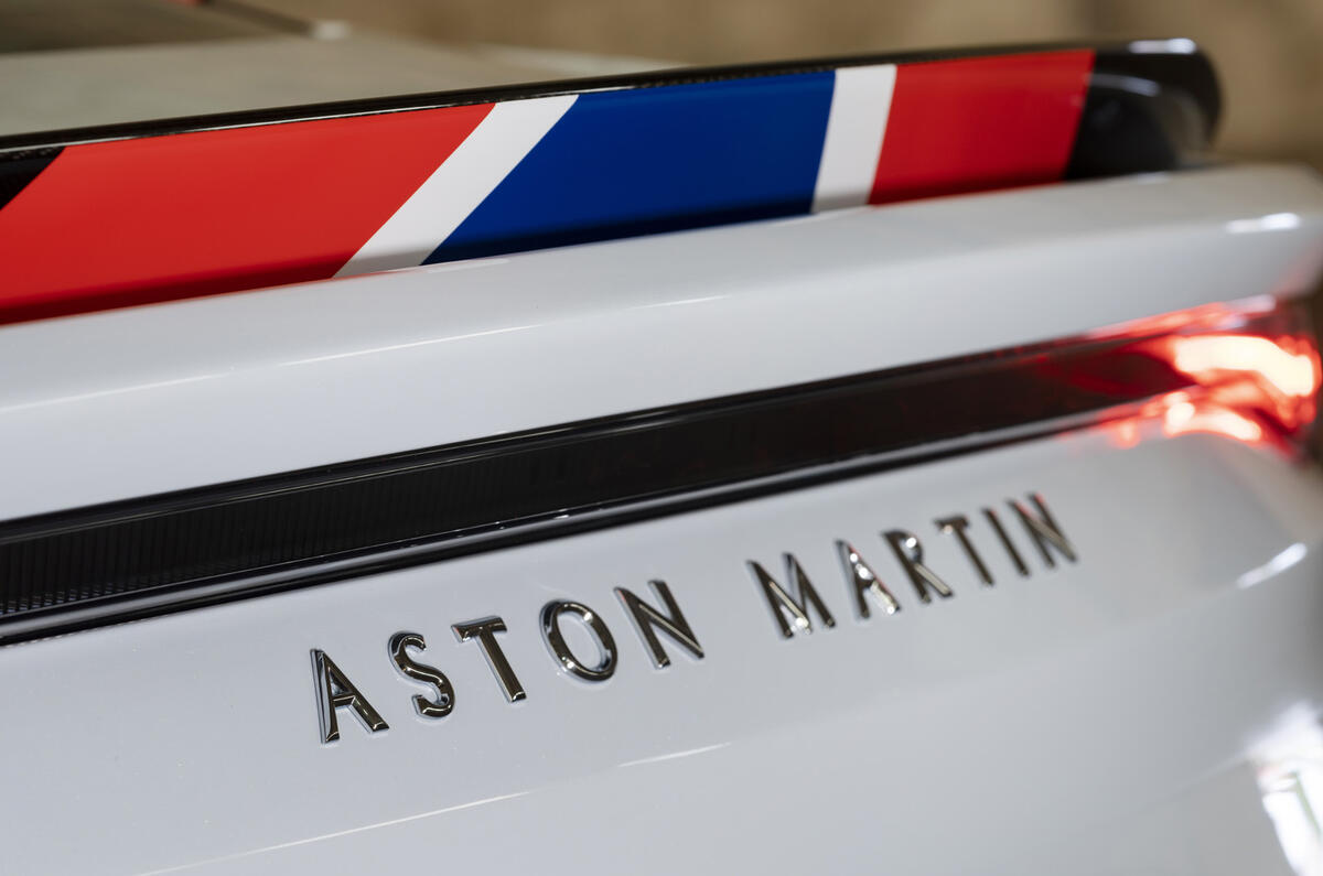 Aston Martin DBS Superleggera Concorde Edition Aston Martin DBS Superleggera Concorde Edition