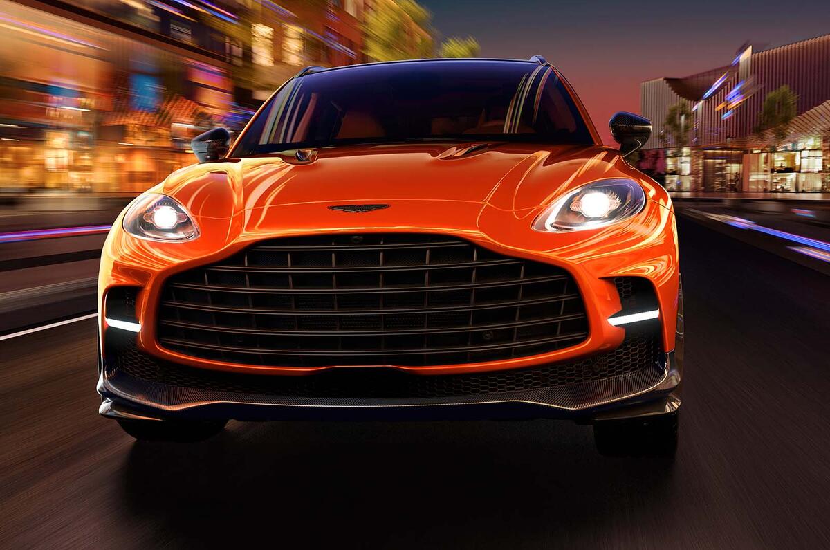 Aston Martin DBX 707 front Aston Martin DBX 707 front