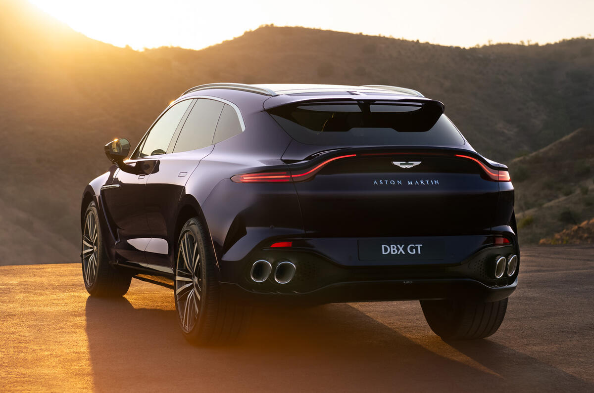 Aston Martin DBX GT 17