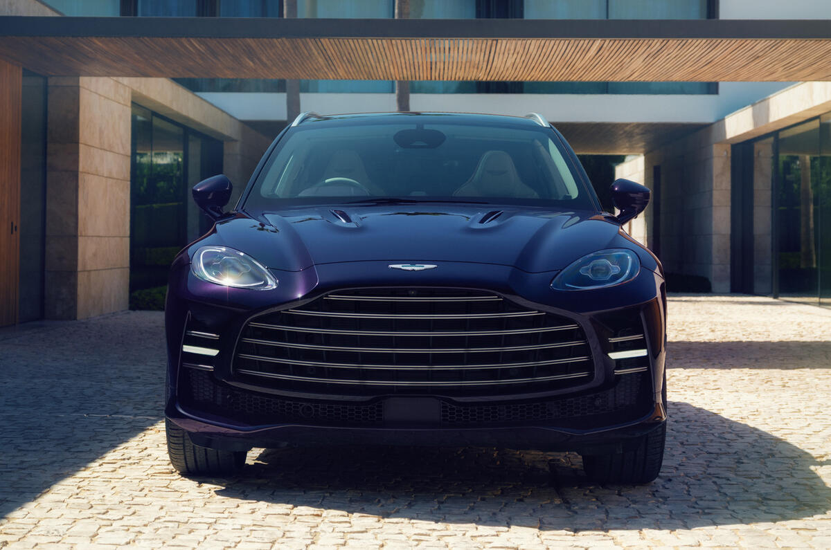 Aston Martin DBX GT 2