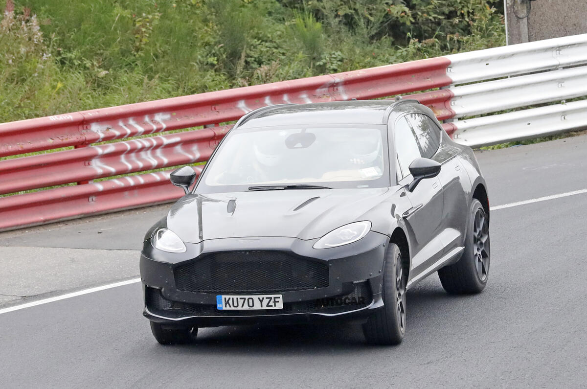 Aston Martin DBX V12 1