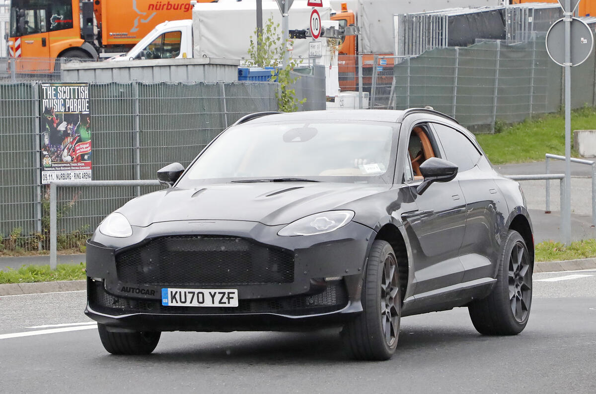 Aston Martin DBX V12 11