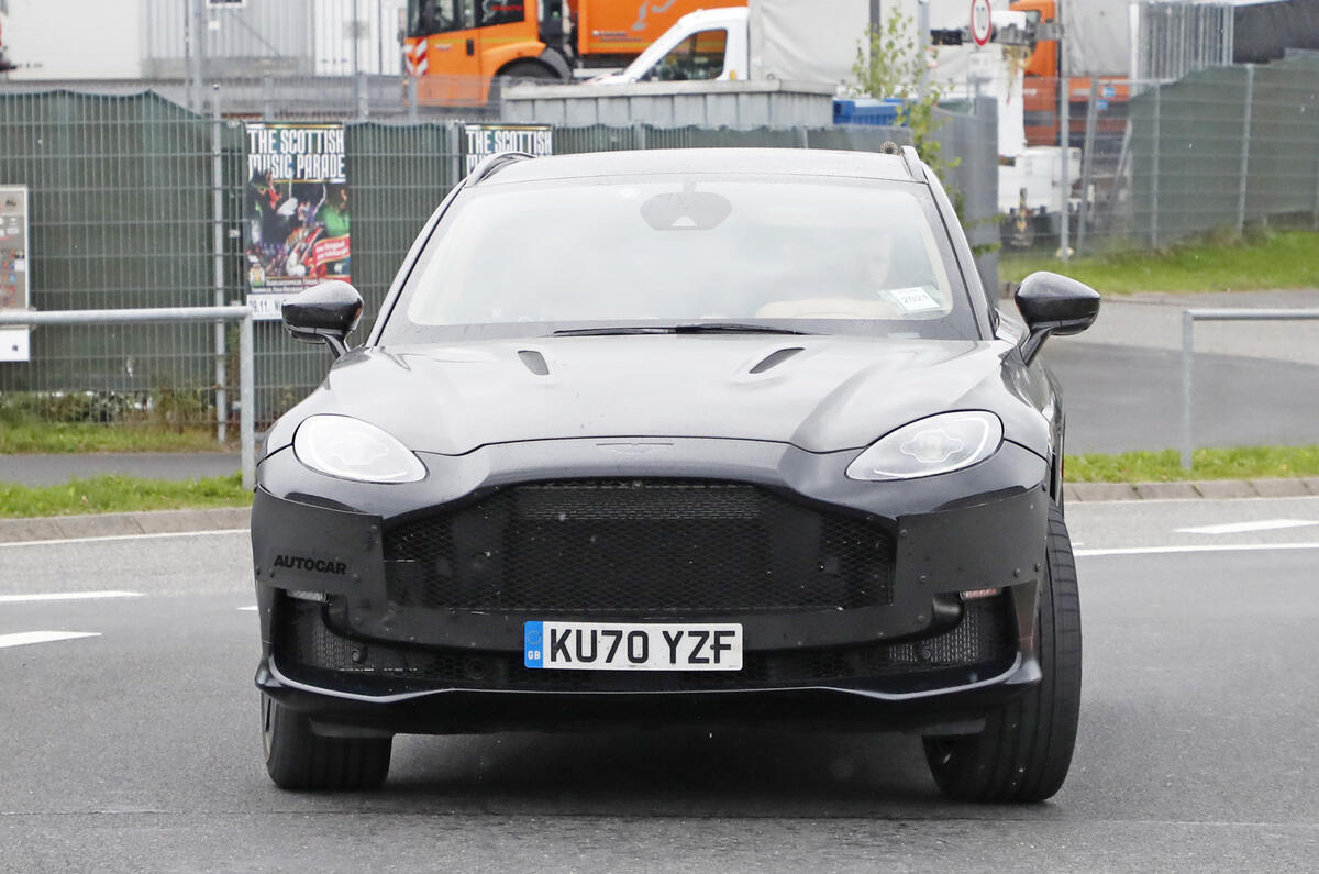 Aston Martin DBX V12 13