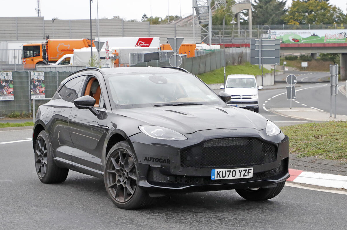 Aston Martin DBX V12 15