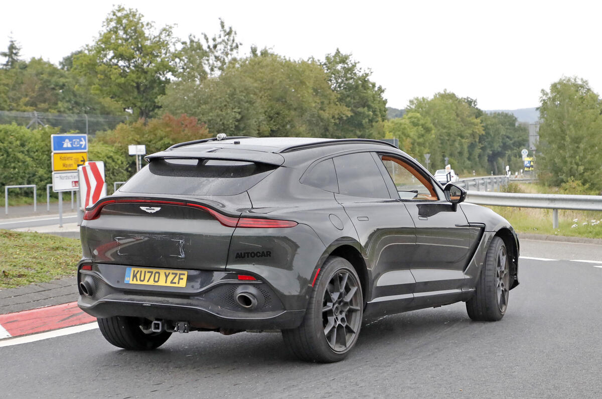 Aston Martin DBX V12 20