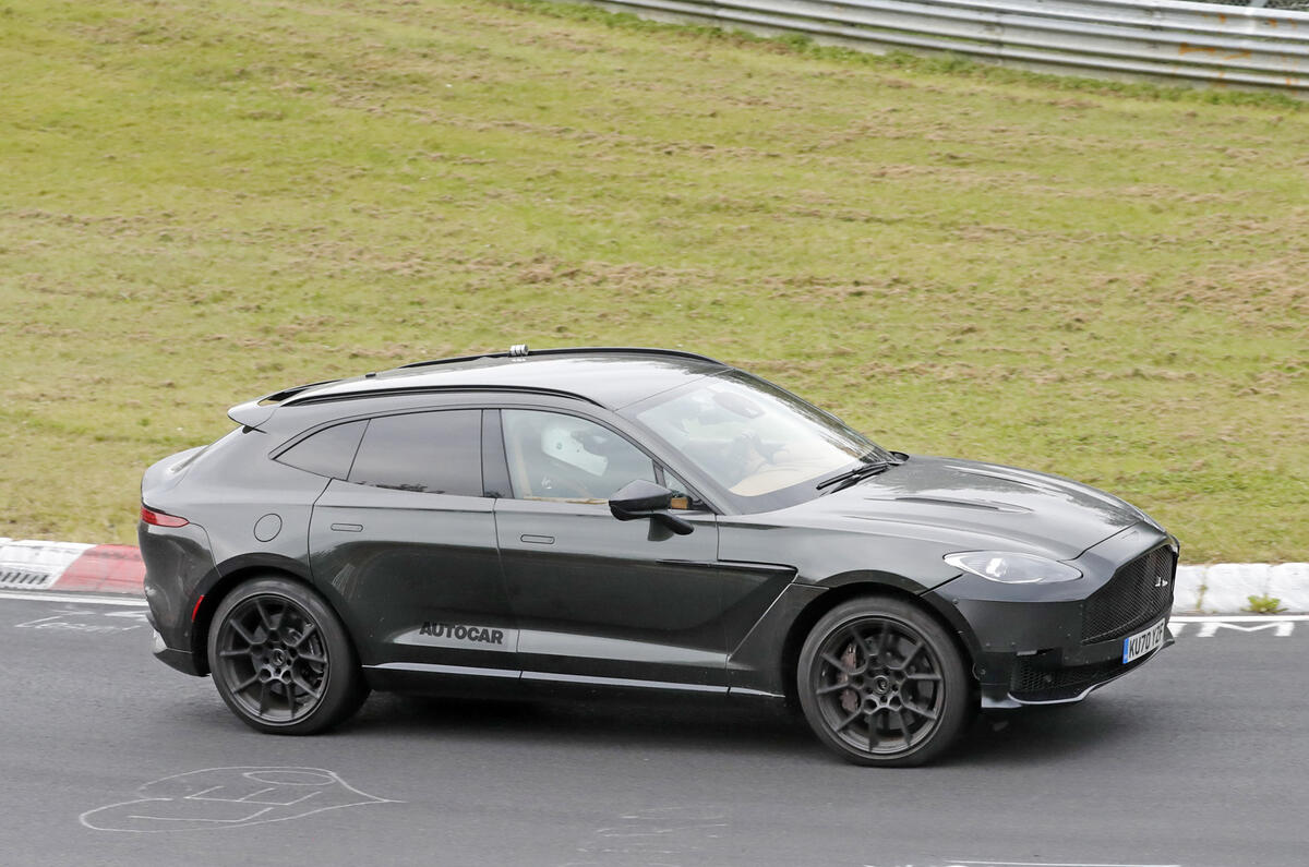 Aston Martin DBX V12 5