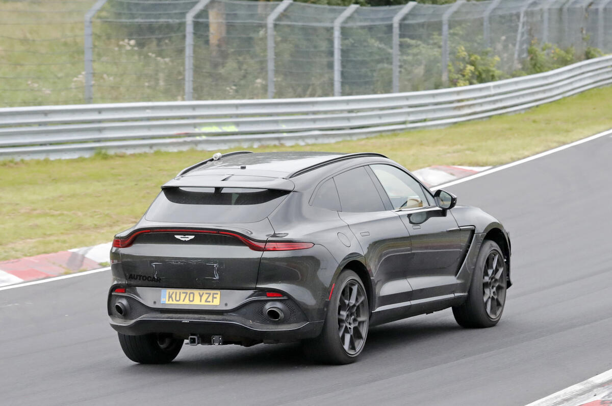 Aston Martin DBX V12 9