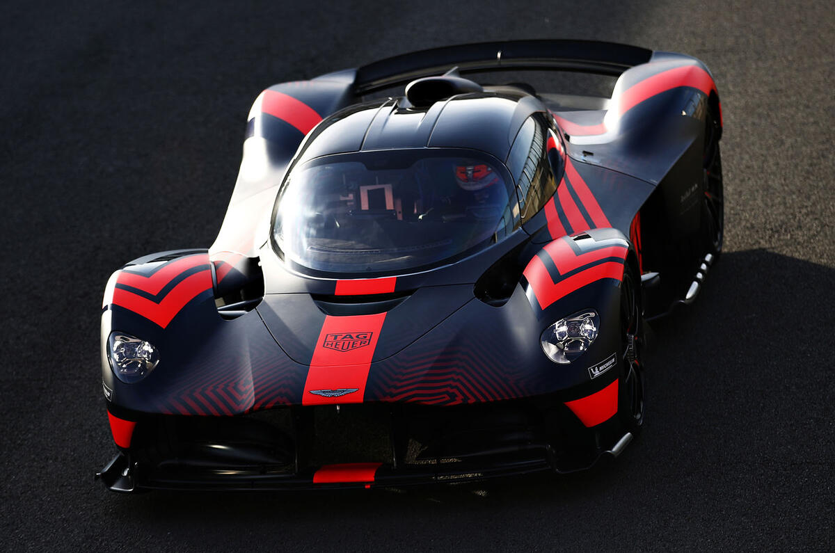 Aston Martin Valkyrie driven by Red Bull F1 drivers - solo Aston Martin Valkyrie driven by Red Bull F1 drivers - solo