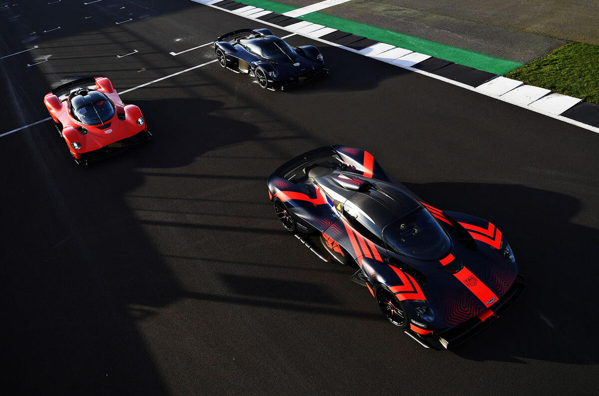 Aston Martin Valkyrie driven by Red Bull F1 drivers - grid Aston Martin Valkyrie driven by Red Bull F1 drivers - grid